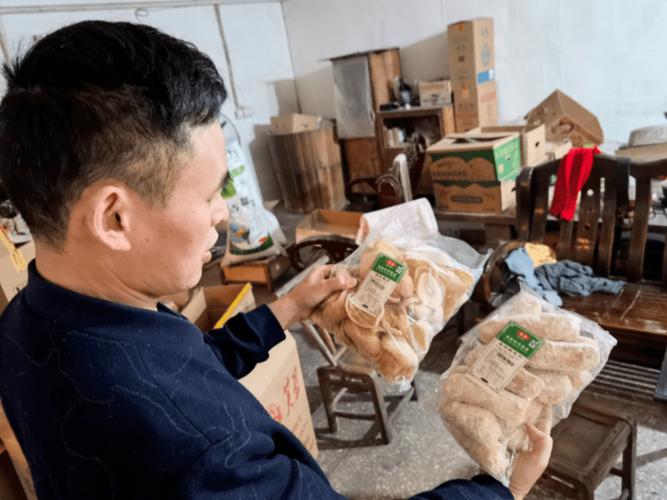 无证生产还冒用他人厂名 醴陵一食品小作坊被立案查处